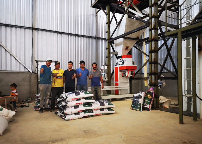 trường hợp công ty mới nhất về Nhà máy thức ăn chăn nuôi 5t / h ở Ecuador